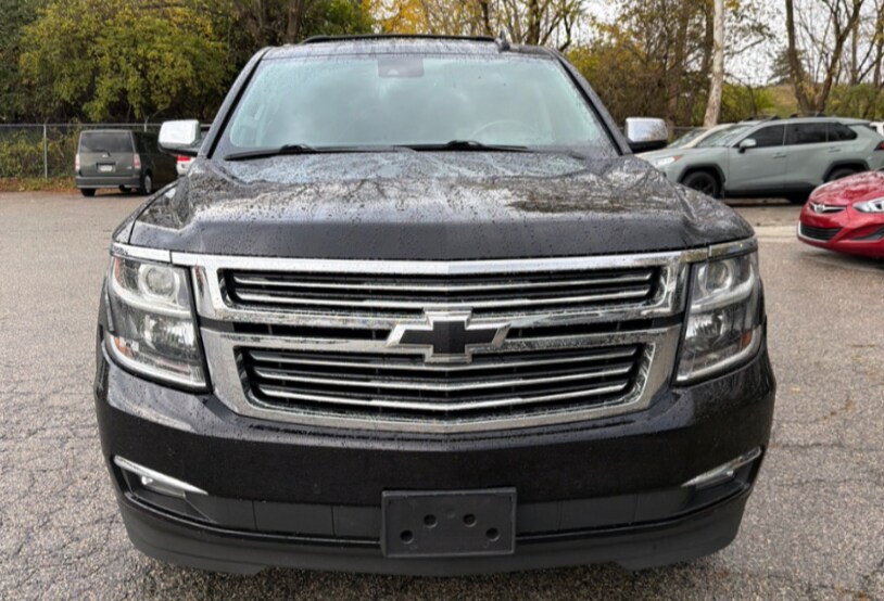 2020 Chevrolet Suburban Premier photo 2