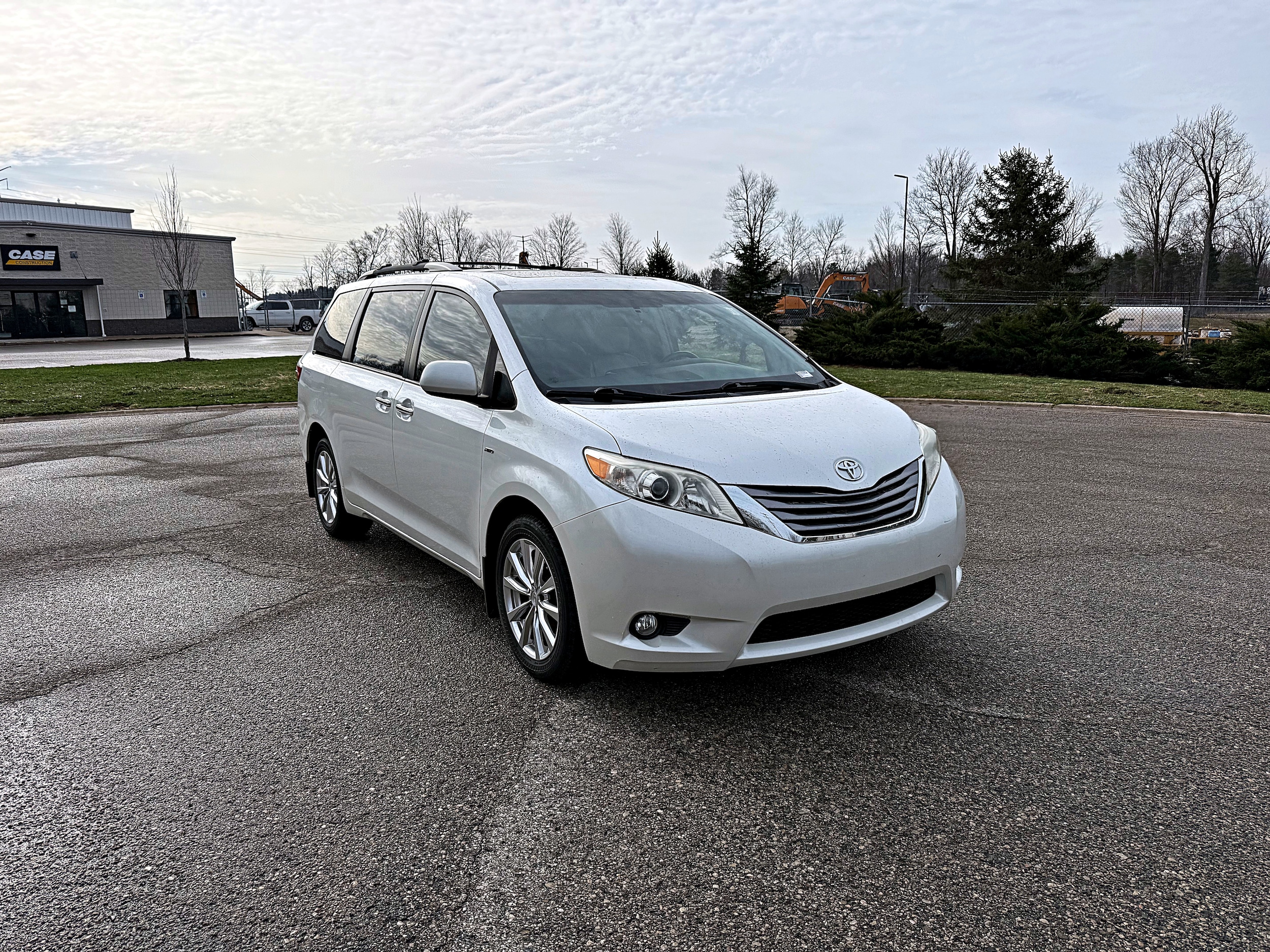 2016 Toyota Sienna XLE 7-Passenger AWD
