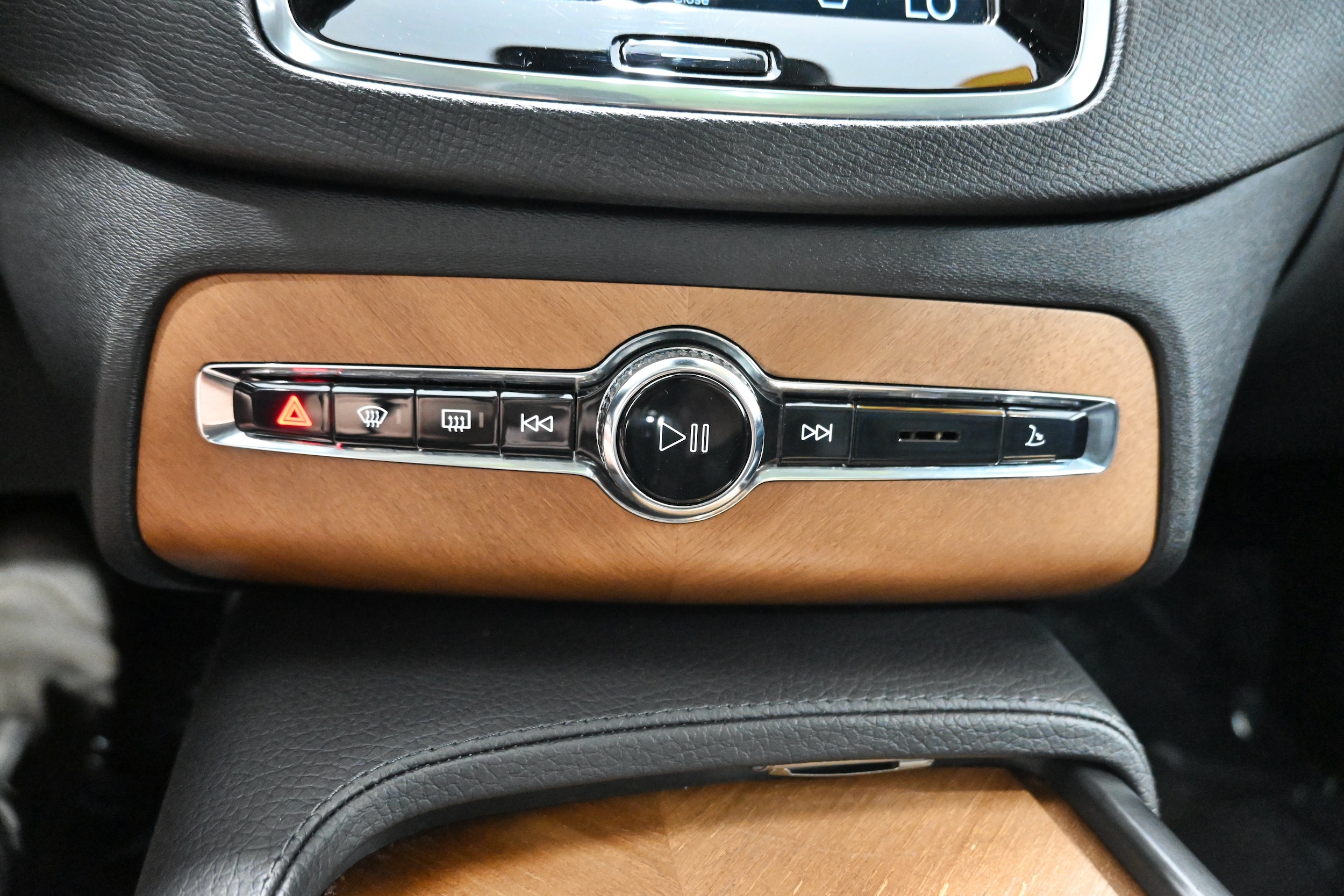 2021 Volvo XC90 Momentum - Photo 18