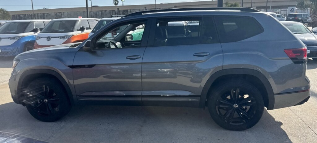 Used 2023 Volkswagen Atlas 3.6L V6 SEL R-Line SUV