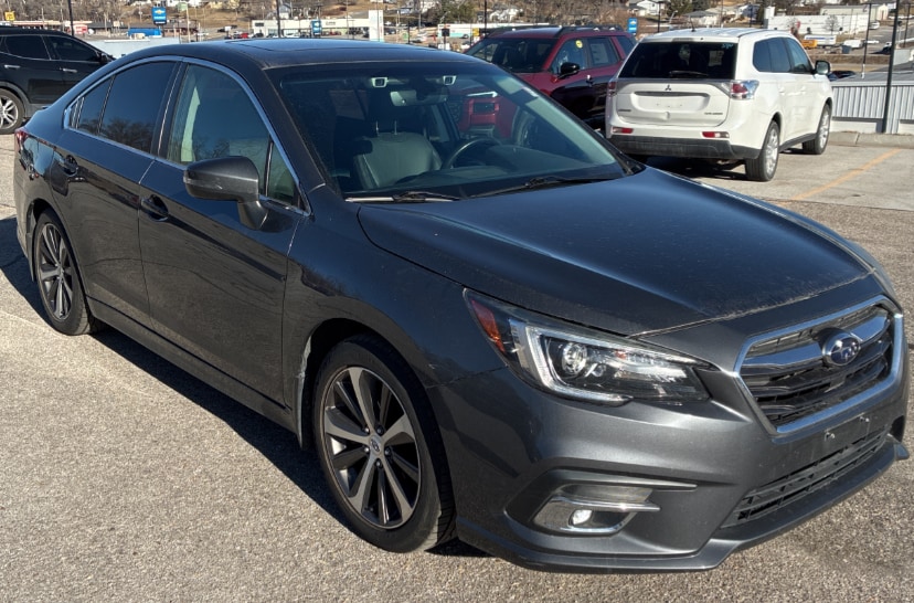2018 Subaru Legacy Limited's photo
