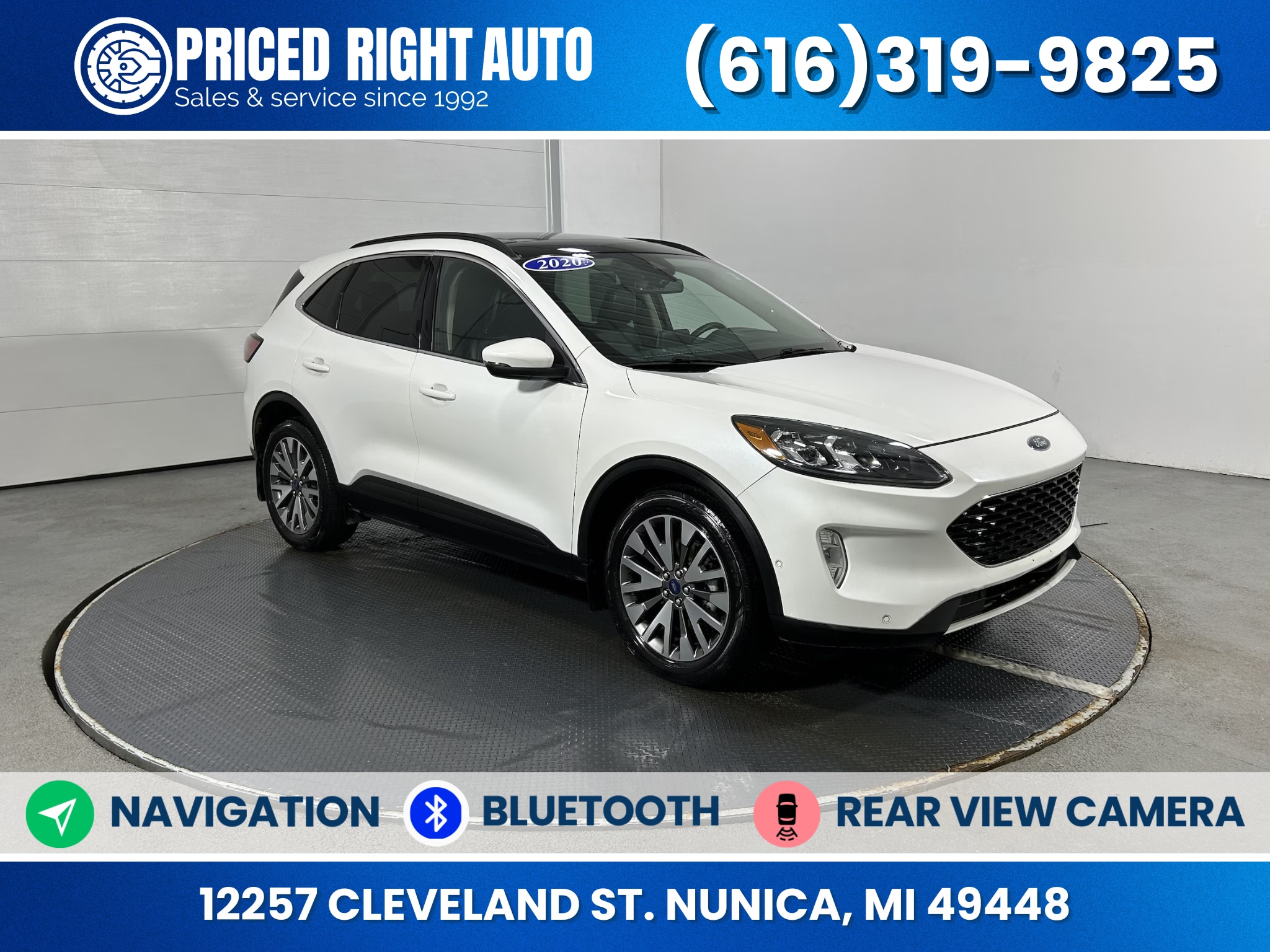 2020 Ford Escape Titanium's photo