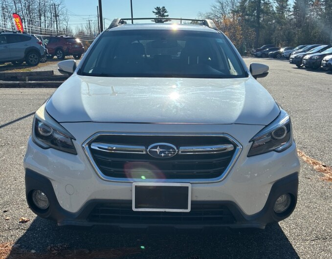 2018 Subaru Outback 3.6R Limited photo 2