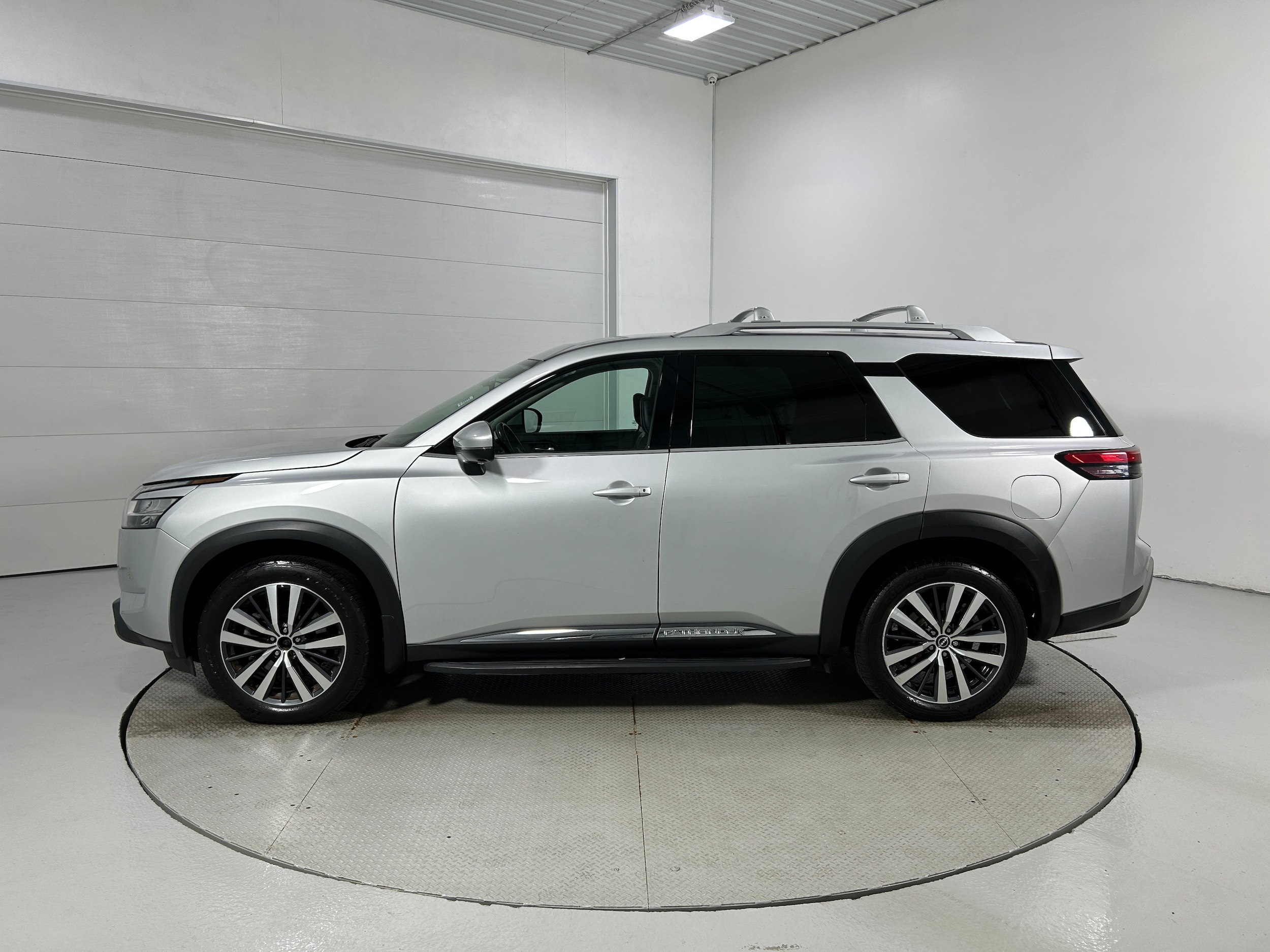 2022 Nissan Pathfinder Platinum - Photo 21