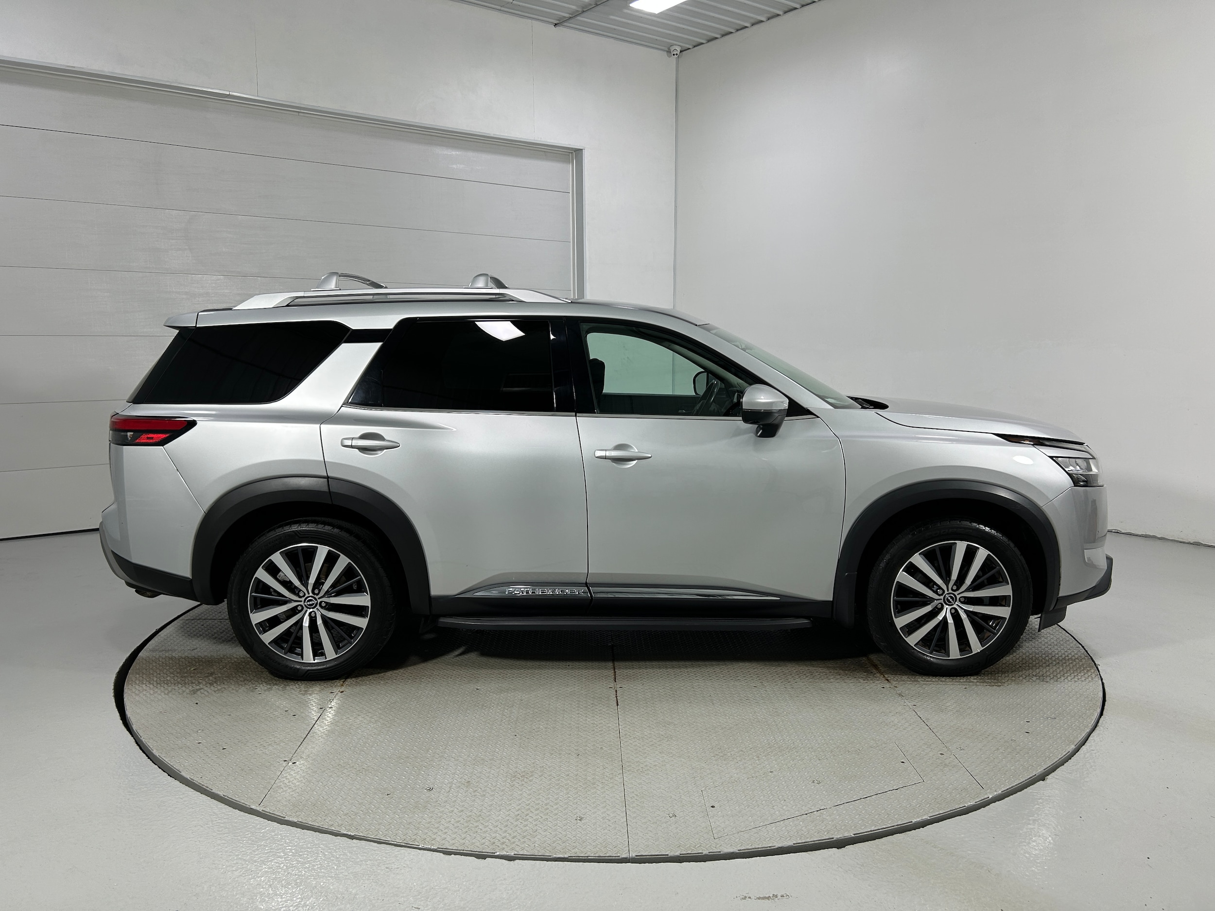2022 Nissan Pathfinder Platinum - Photo 40