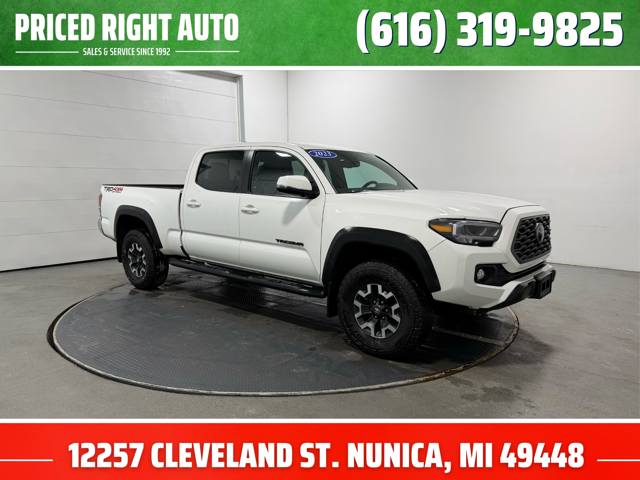 2023 Toyota Tacoma SR5's photo