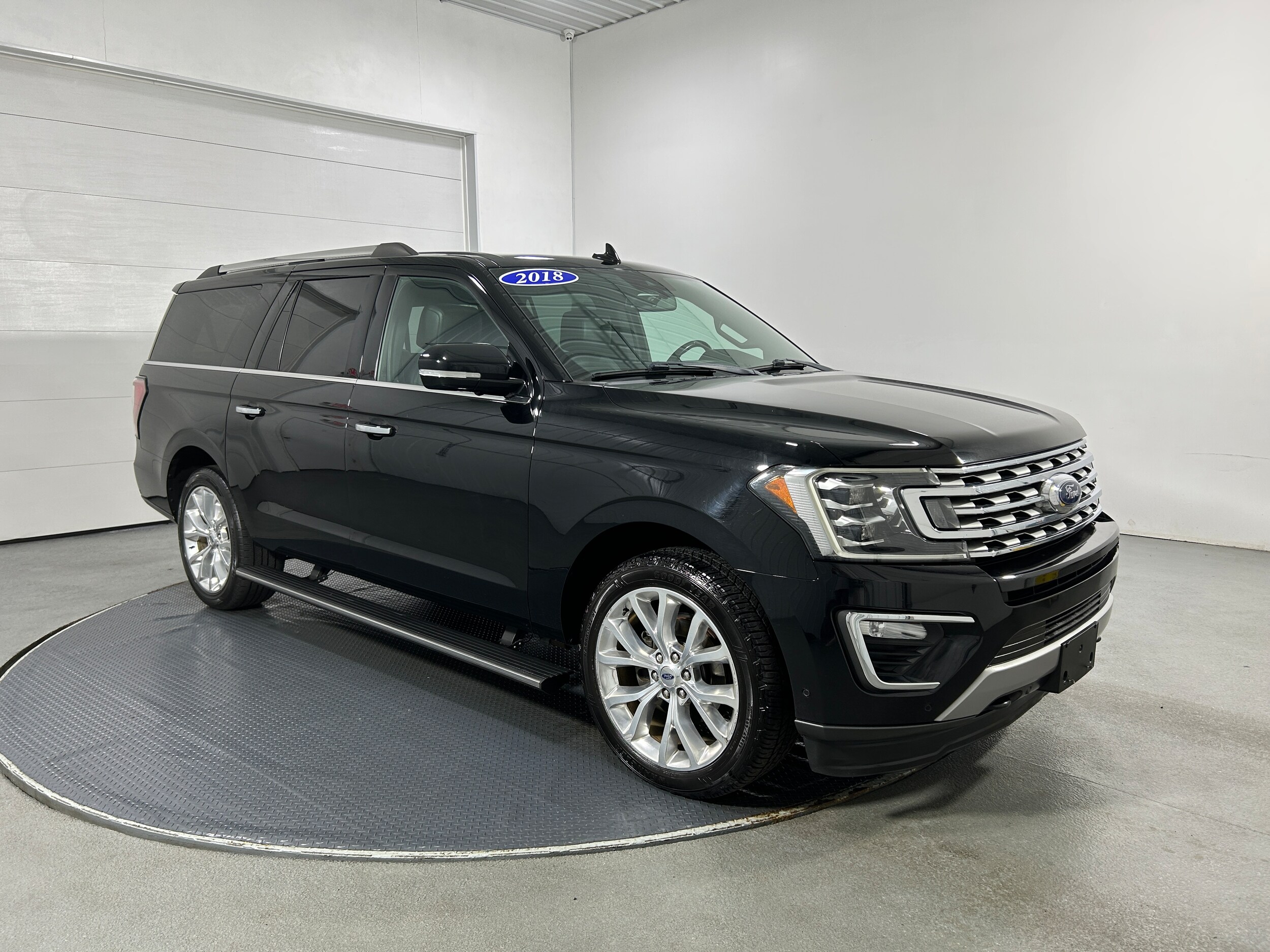 2018 Ford Expedition MAX Limited photo 2