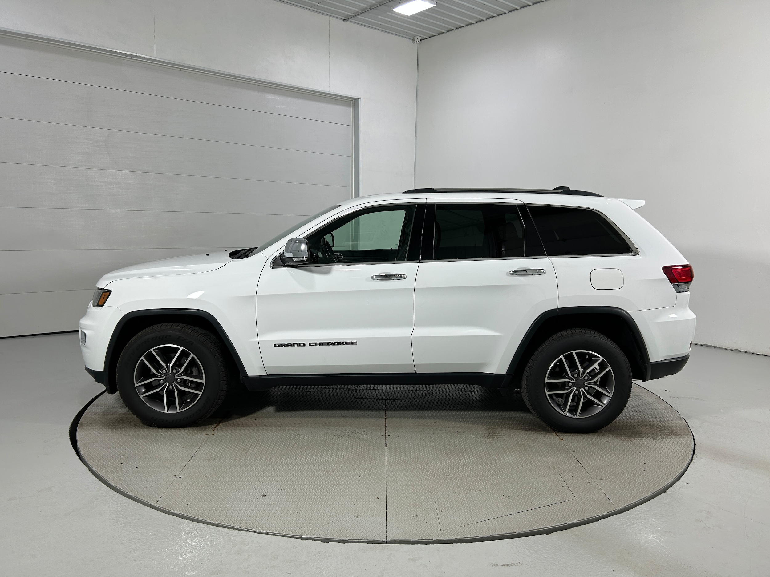2020 Jeep Grand Cherokee Limited - Photo 23