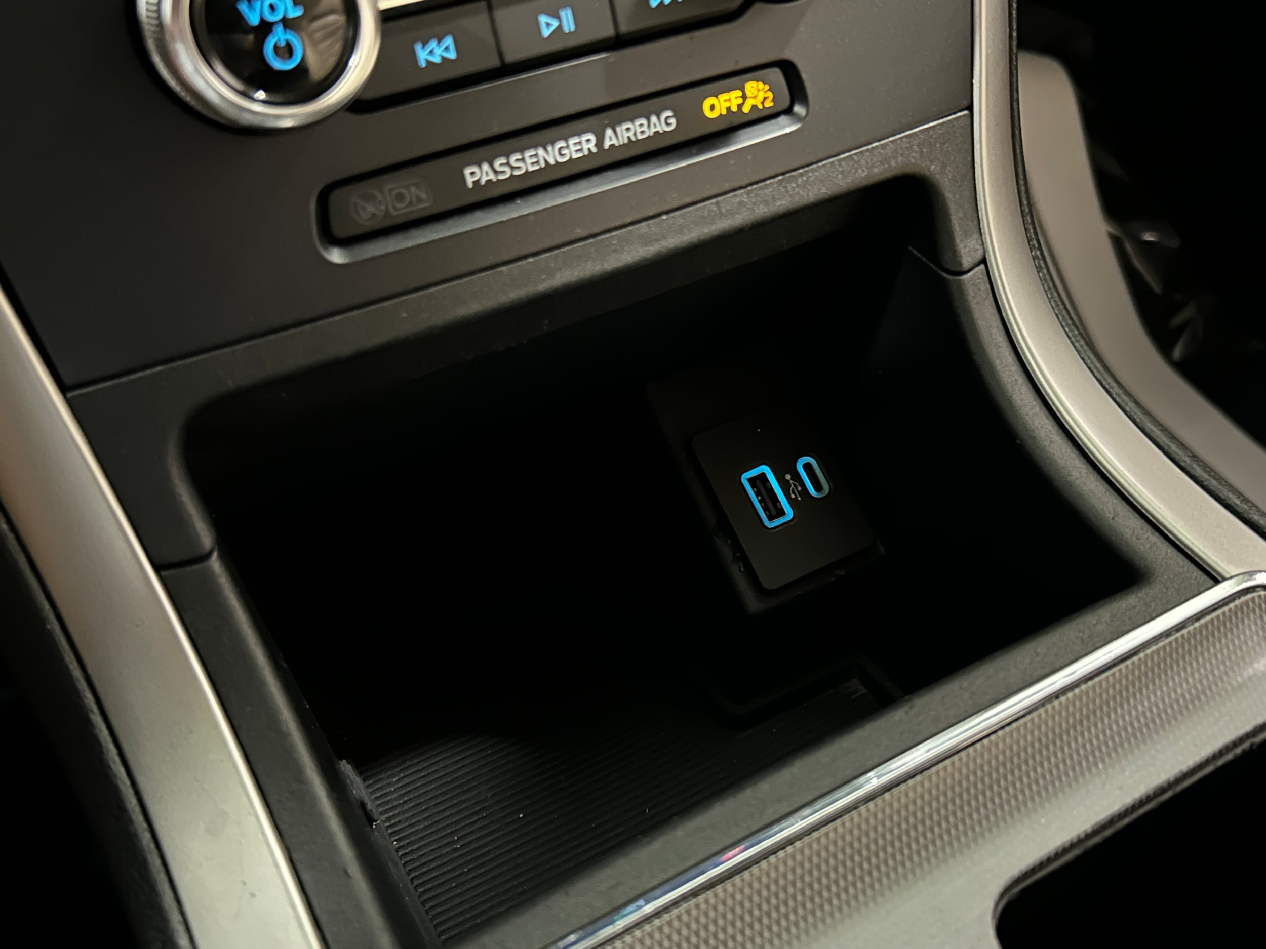 2022 Ford Edge SEL - Photo 10