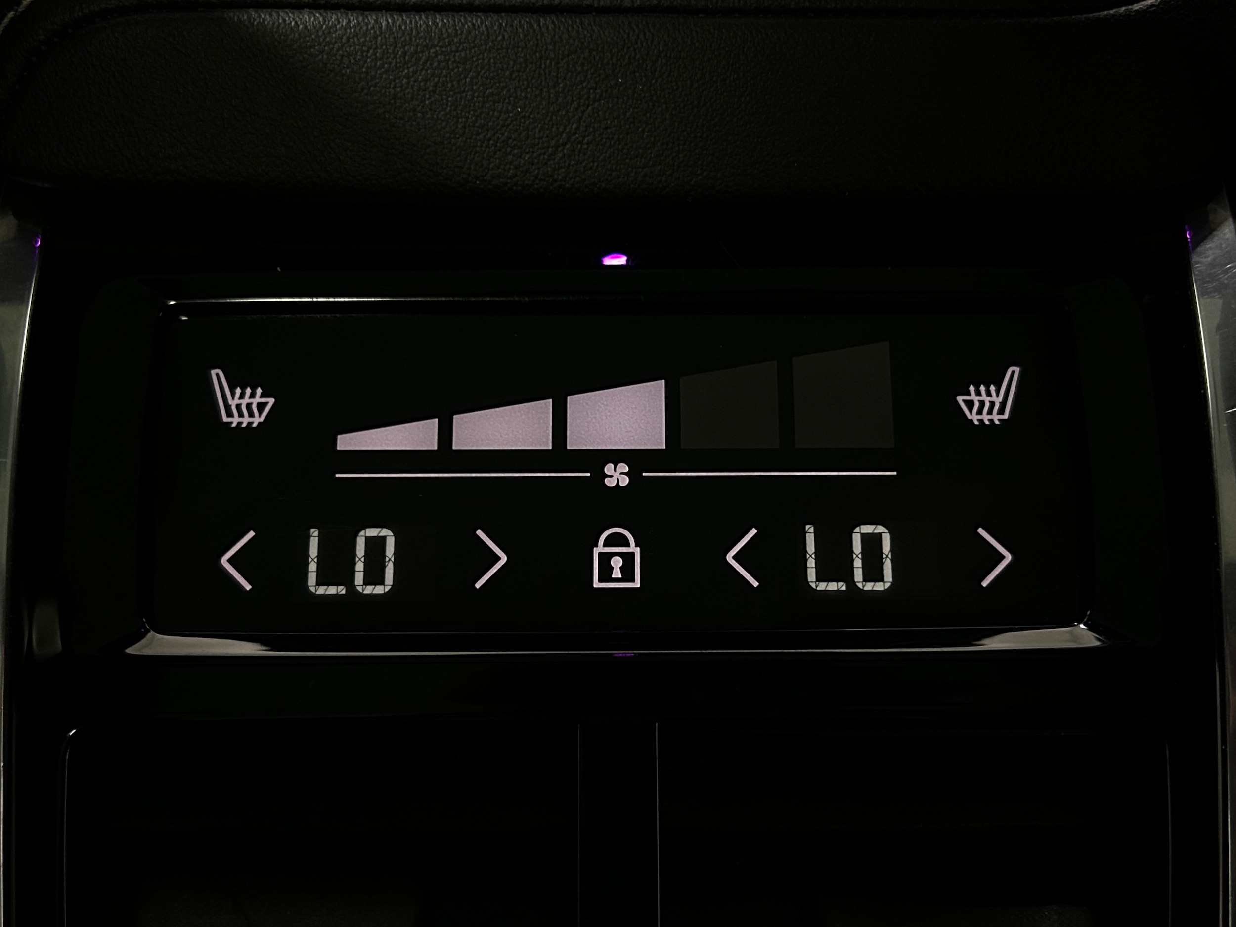 2020 Volvo XC60 R-Design - Photo 30