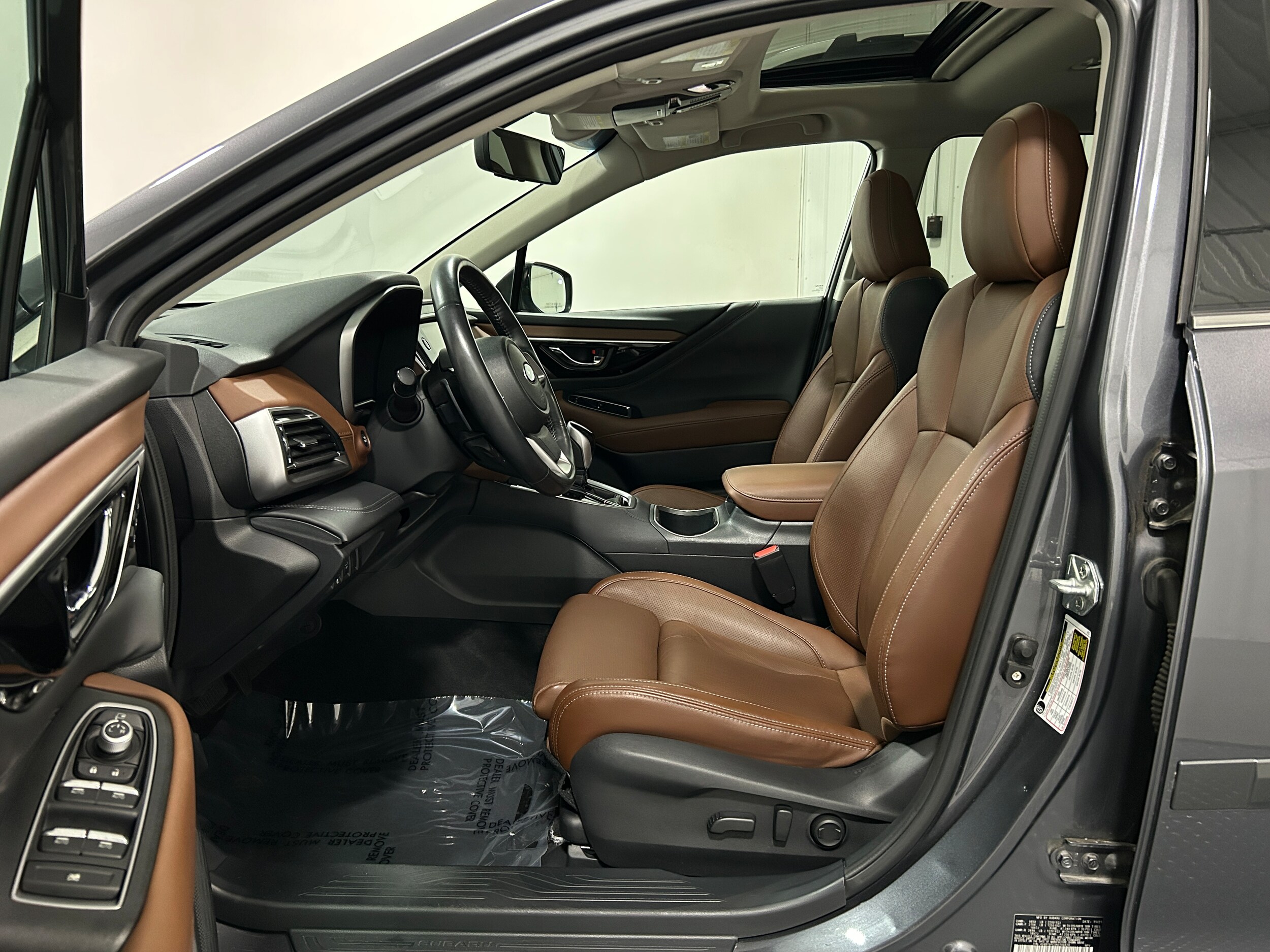 2022 Subaru Outback Touring photo 2
