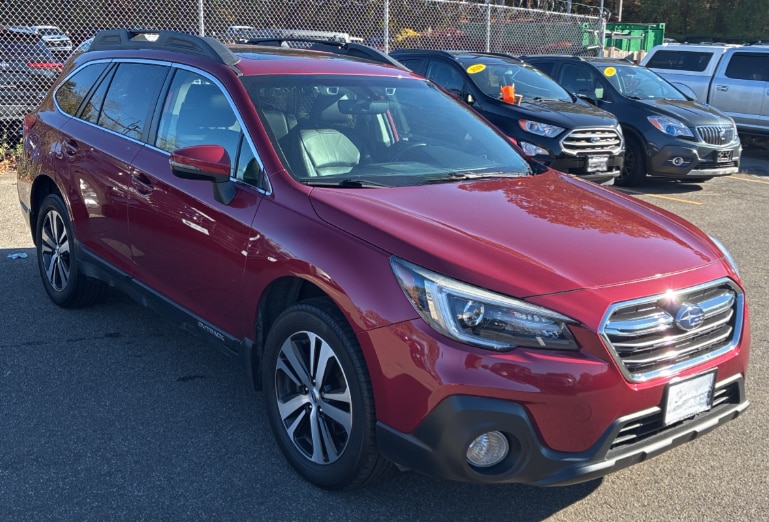 2018 Subaru Outback Limited's photo