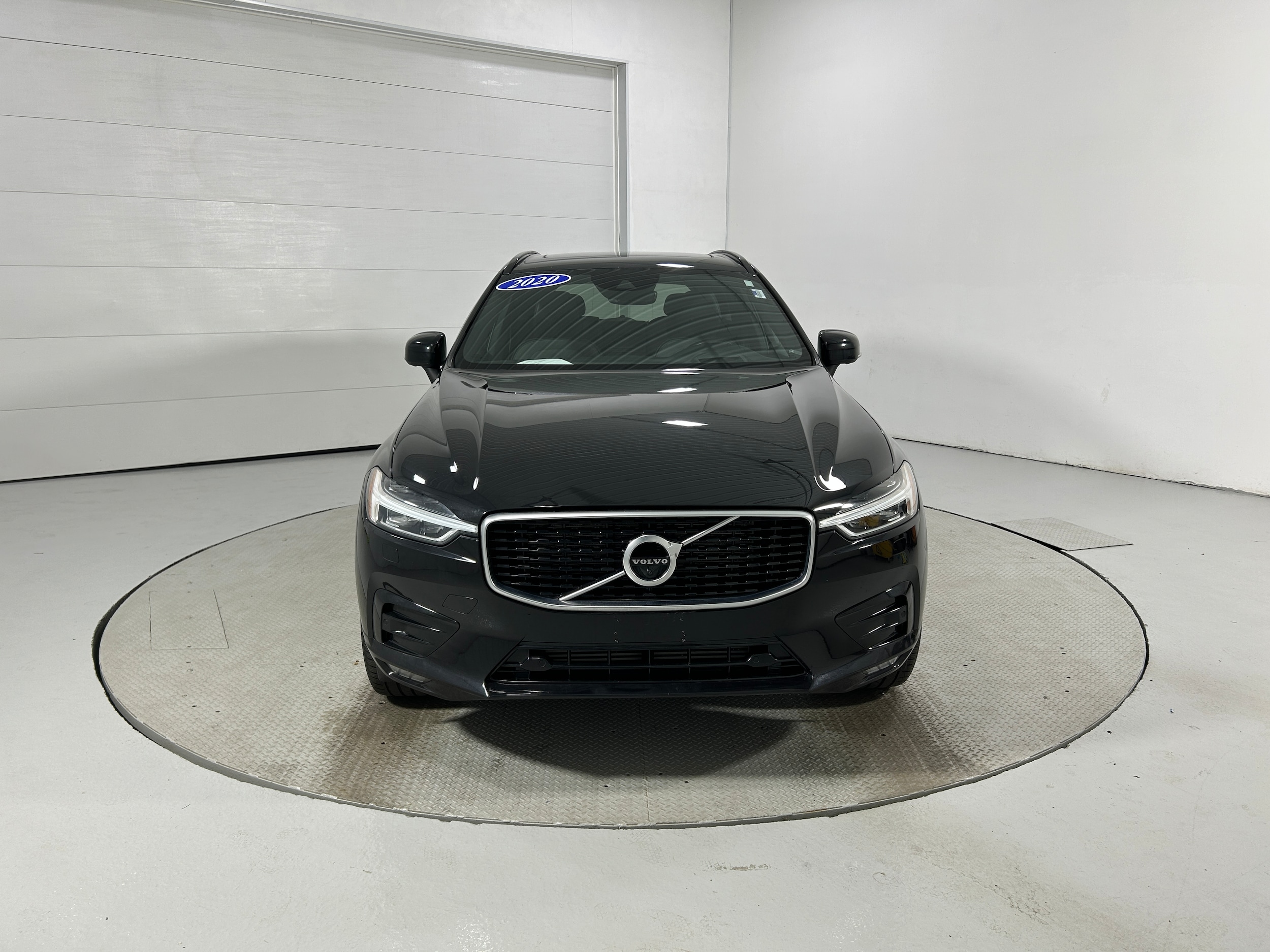 2020 Volvo XC60 R-Design - Photo 16