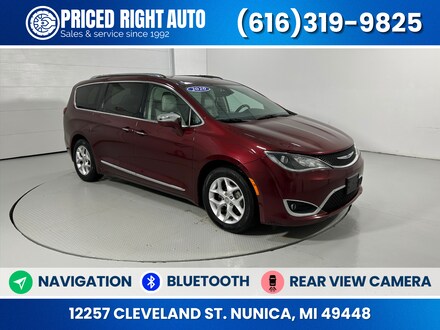 2020 Chrysler Pacifica Limited Van Passenger Van