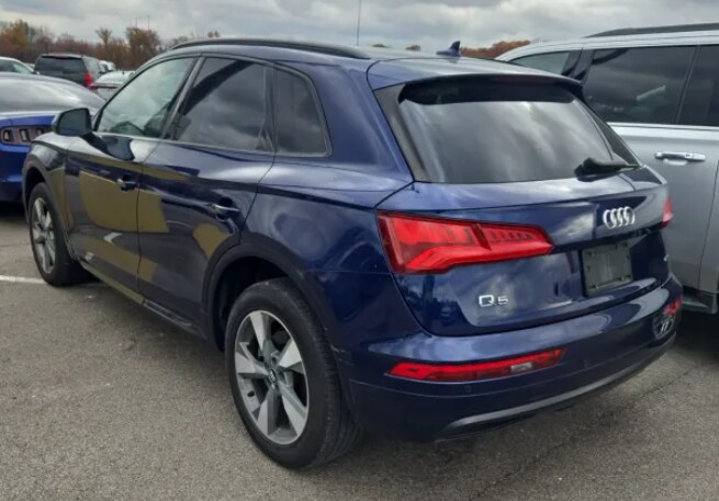 2020 Audi Q5 45 Premium photo 4