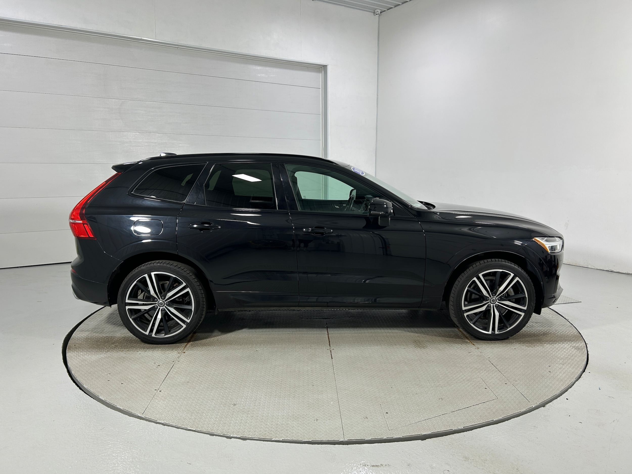 2020 Volvo XC60 R-Design - Photo 37