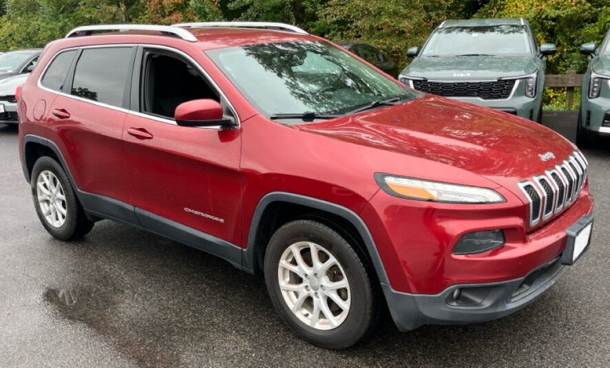 2017 Jeep Cherokee Latitude photo 2
