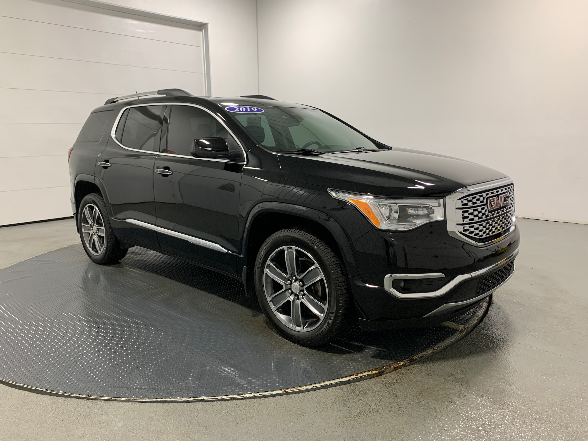2019 GMC Acadia Denali's photo