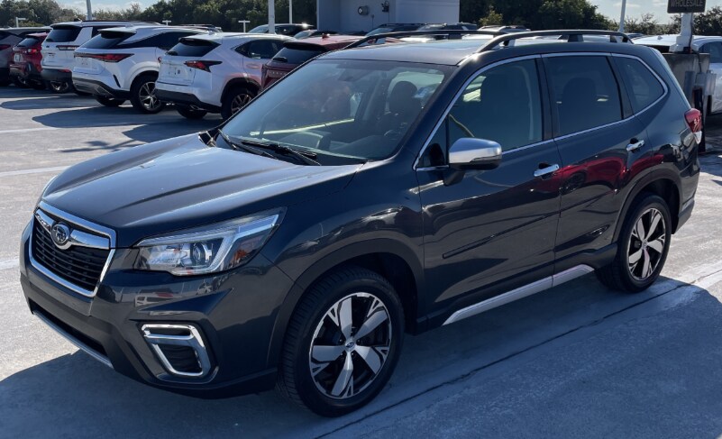 2019 Subaru Forester Touring photo 2