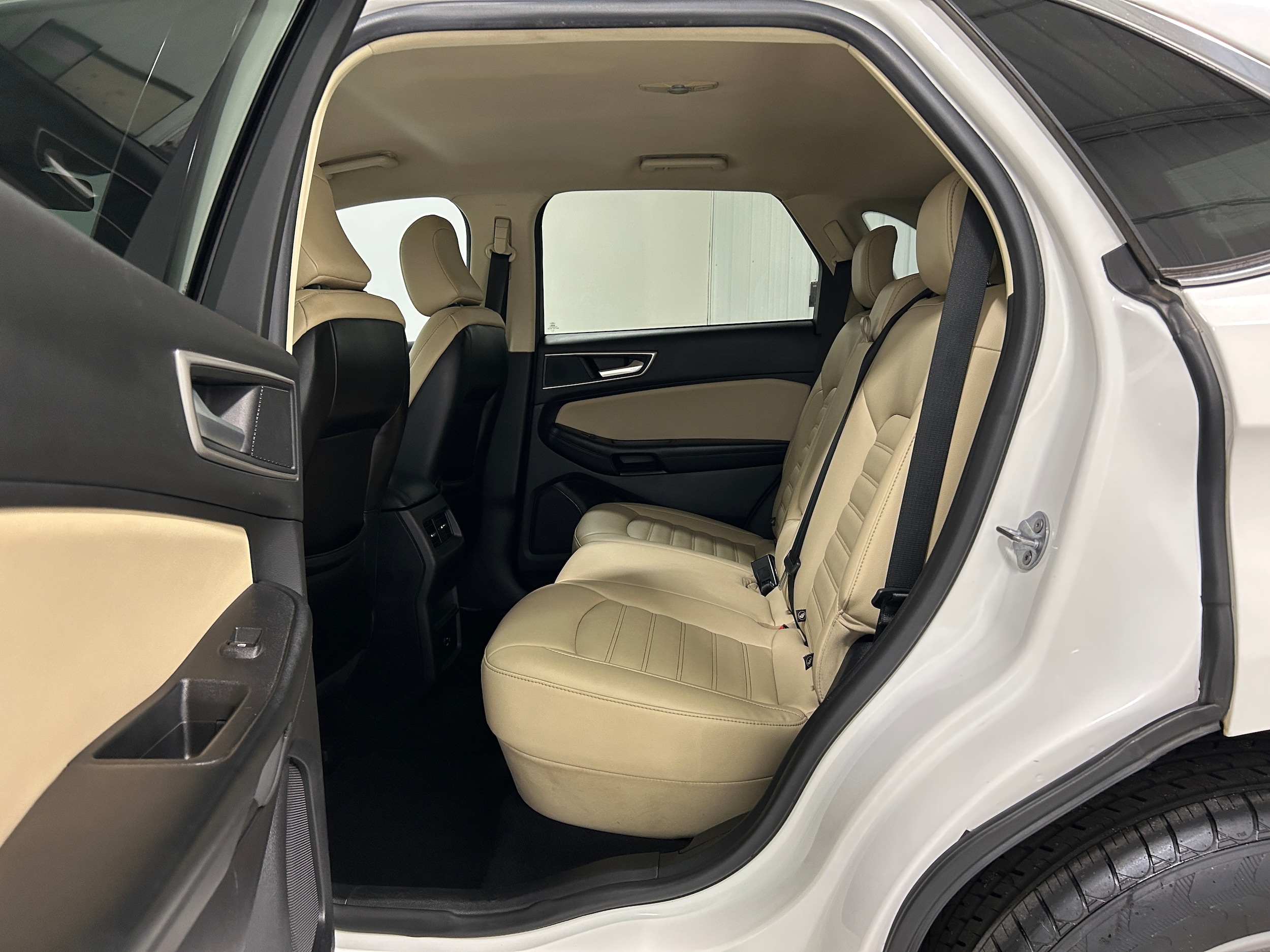 2022 Ford Edge SEL - Photo 27