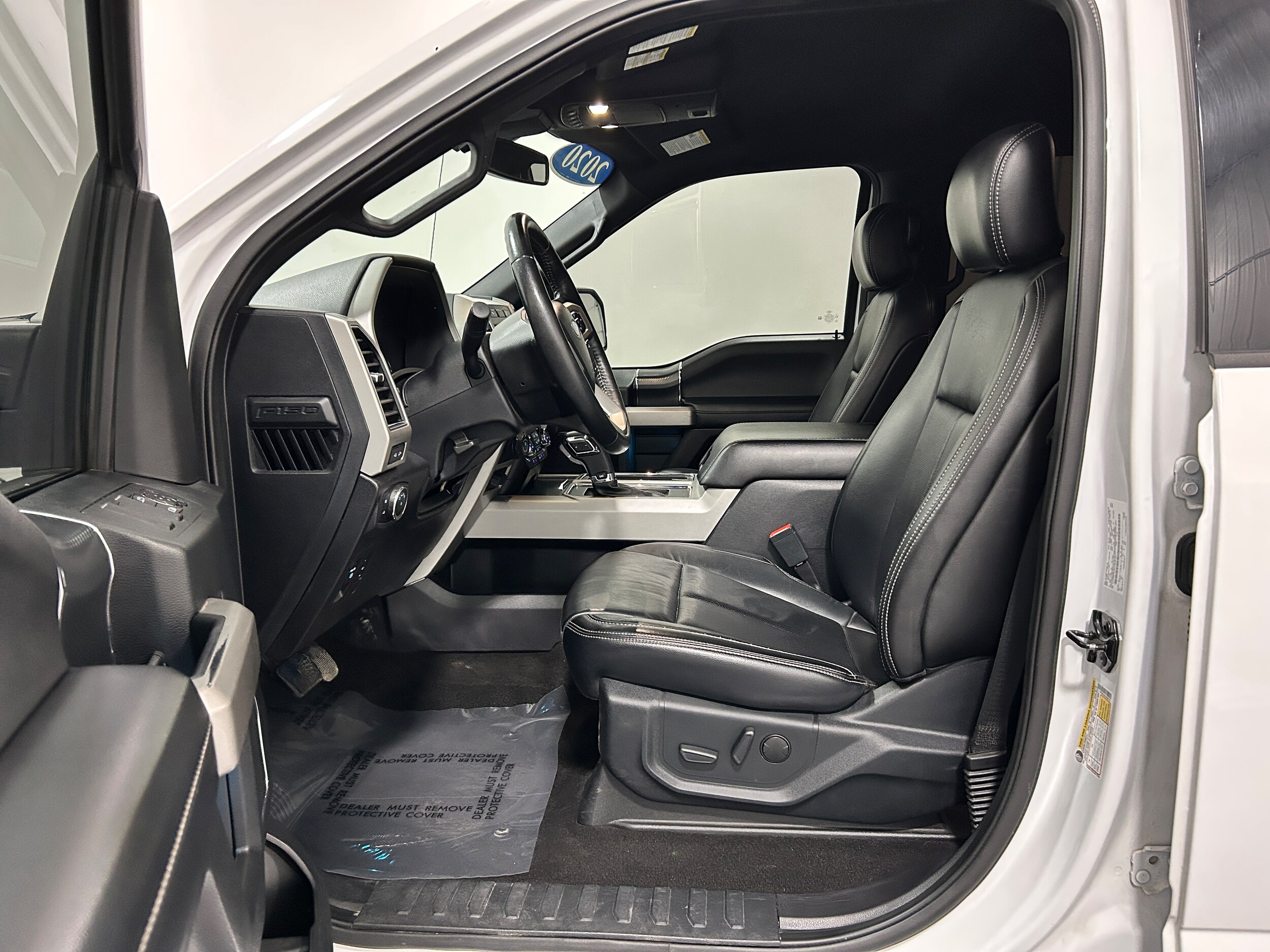 2020 Ford F-150 Lariat photo 2