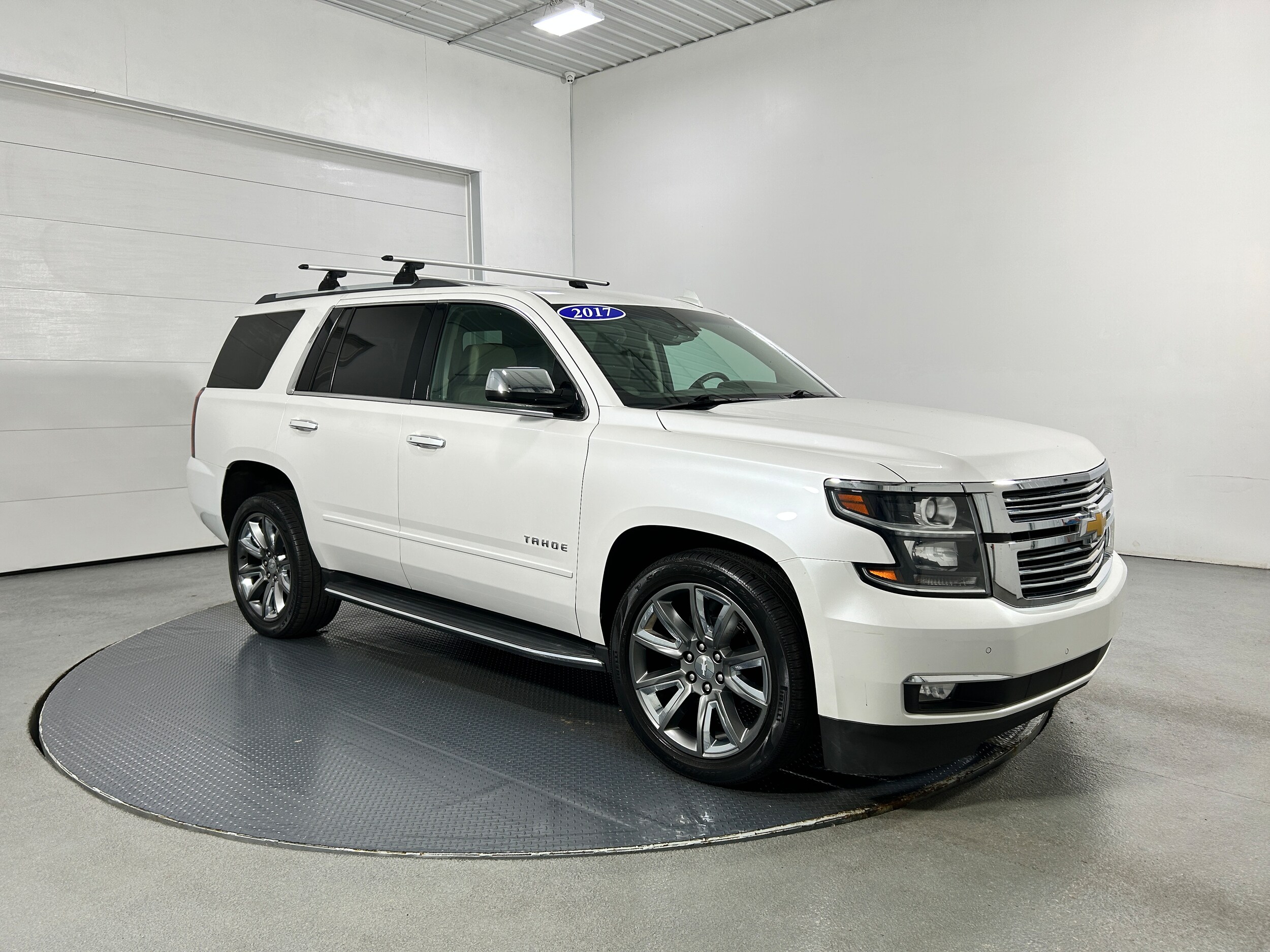 2017 Chevrolet Tahoe Premier photo 2