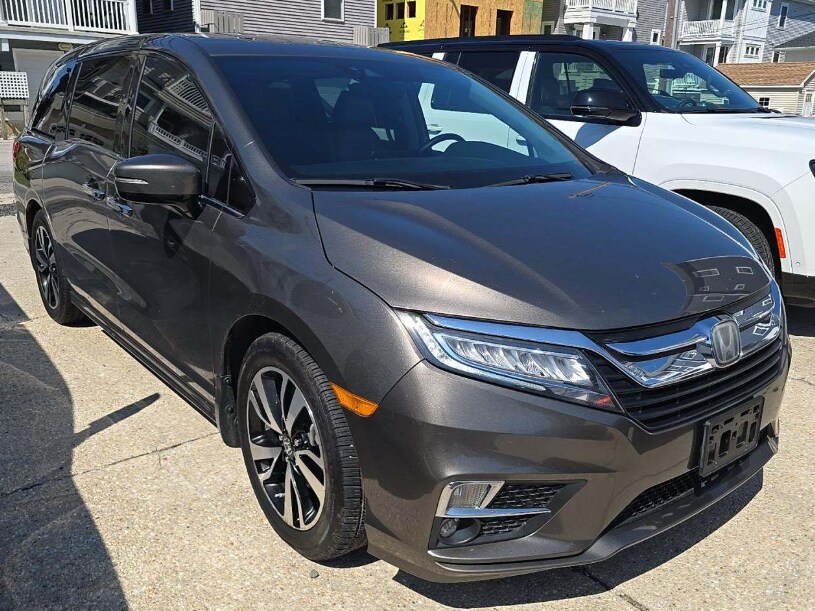 2019 Honda Odyssey Elite photo 2