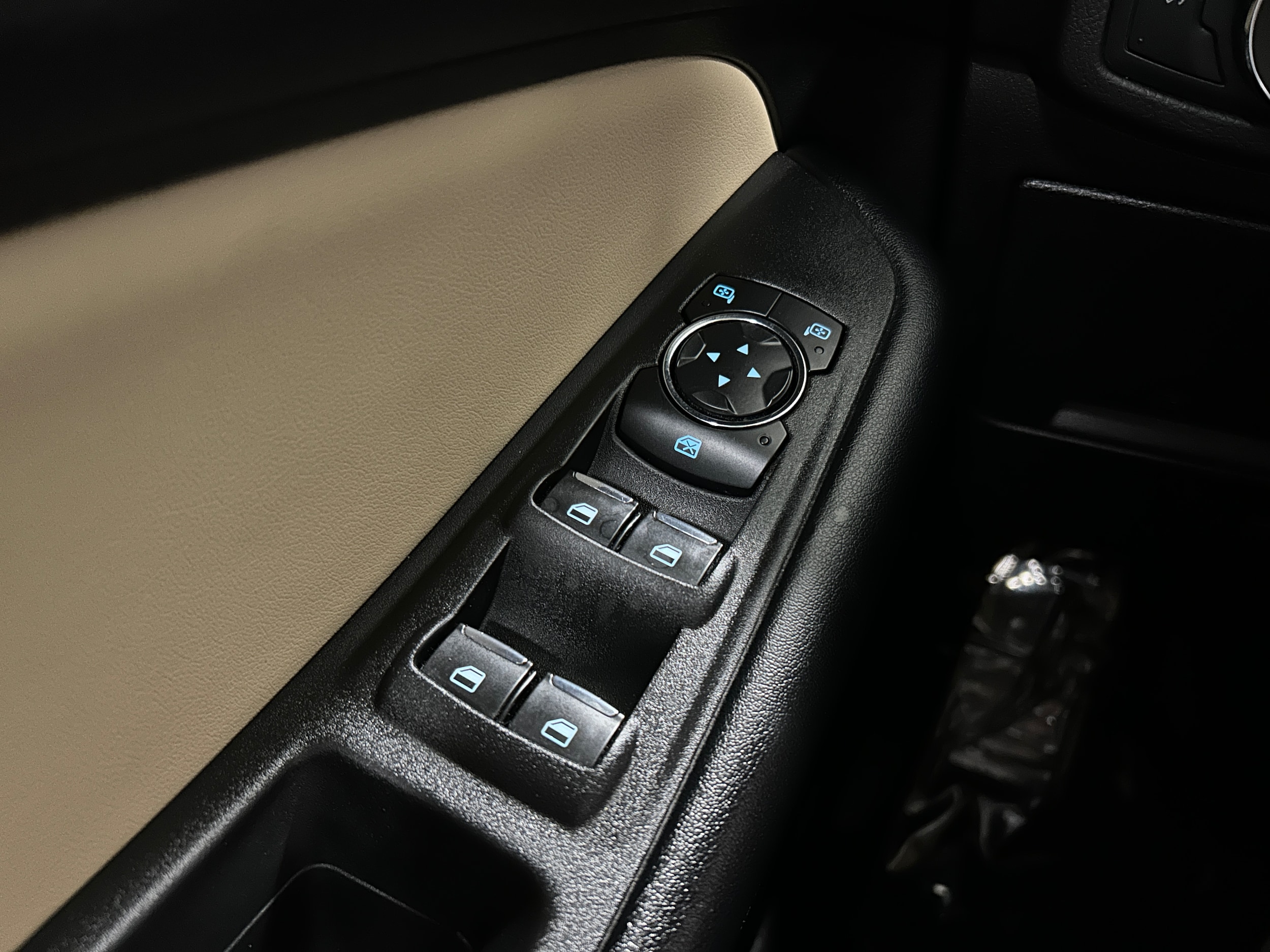 2022 Ford Edge SEL - Photo 24