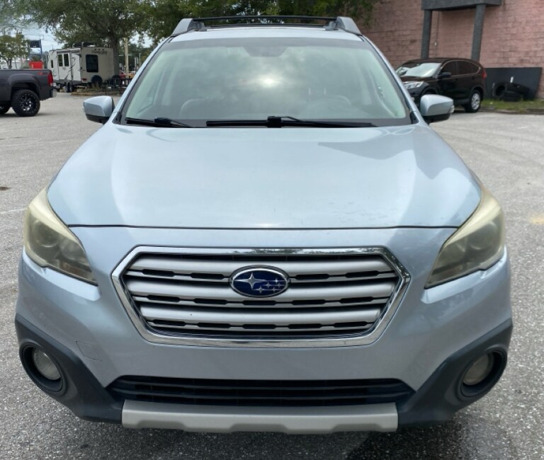 2016 Subaru Outback 2.5i Limited photo 2