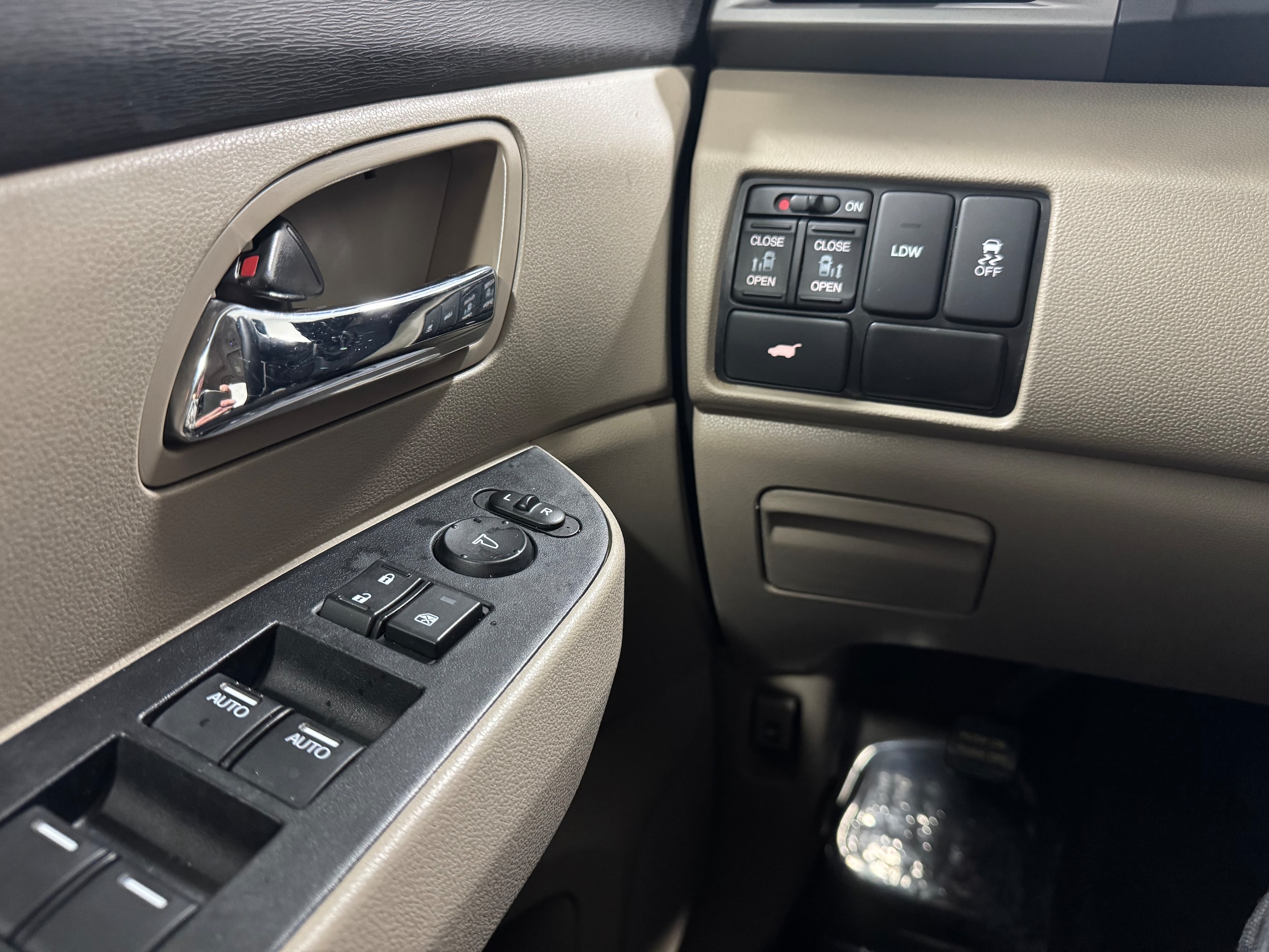 2015 Honda Odyssey EX-L photo 3