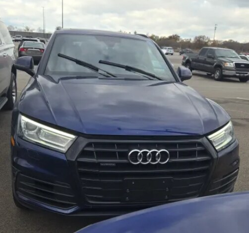 2020 Audi Q5 45 Premium photo 2