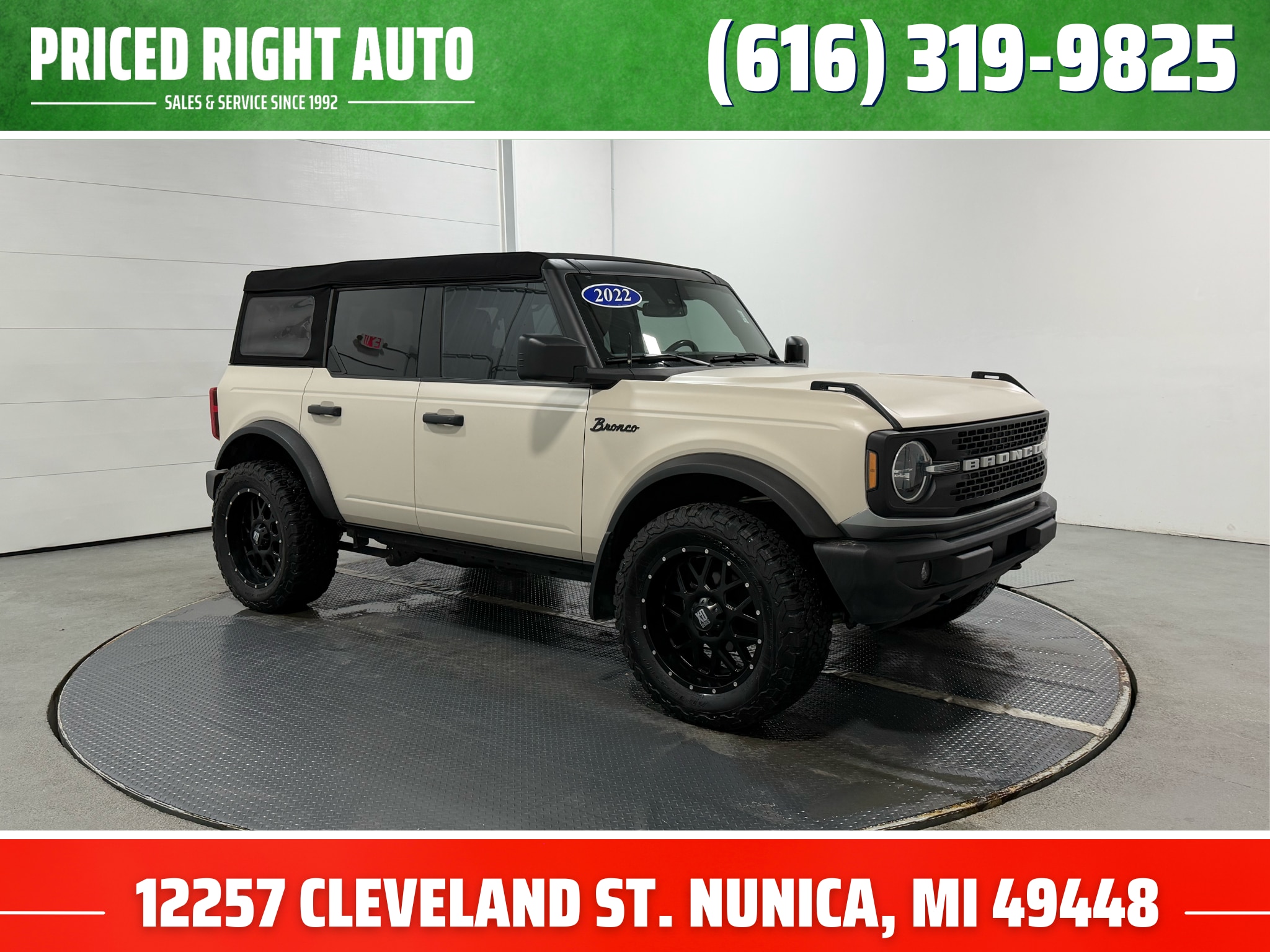 2022 Ford Bronco 4-Door Big Bend's photo