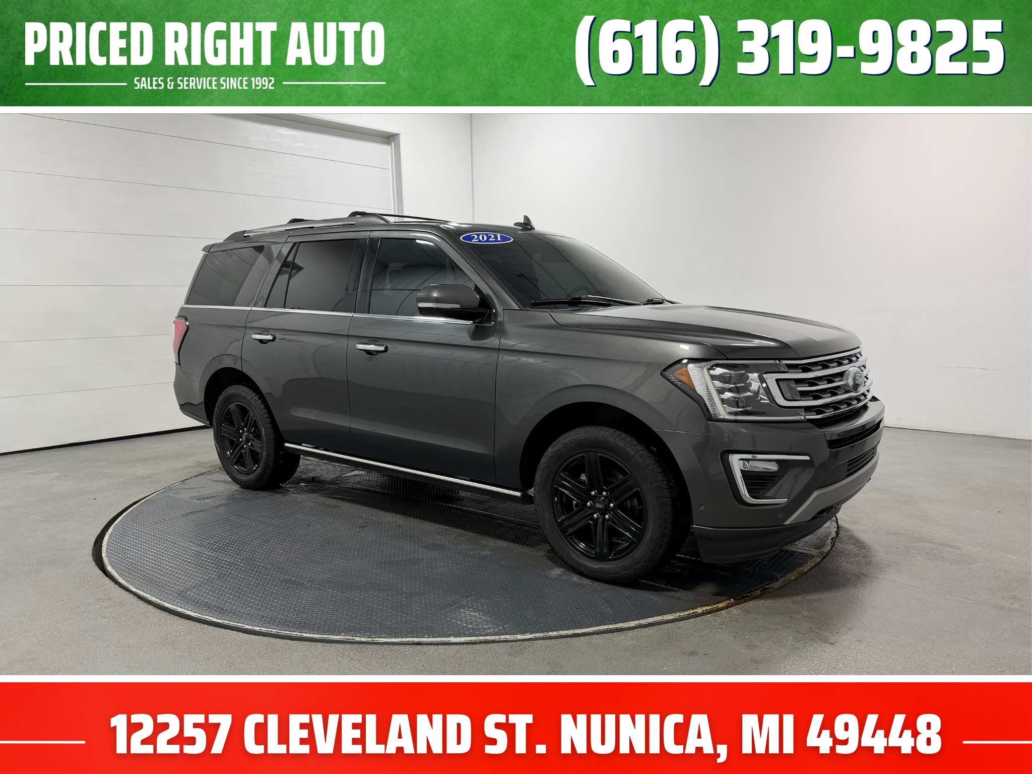 2021 Ford Expedition Limited's photo