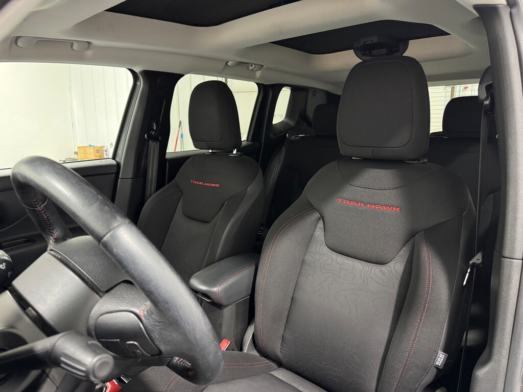 Used 2016 Jeep Renegade Trailhawk SUV