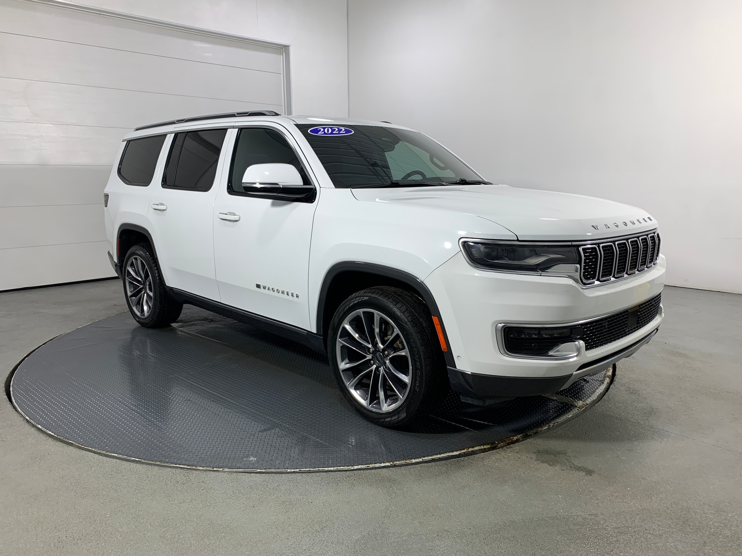 2022 Jeep Wagoneer Series III's photo