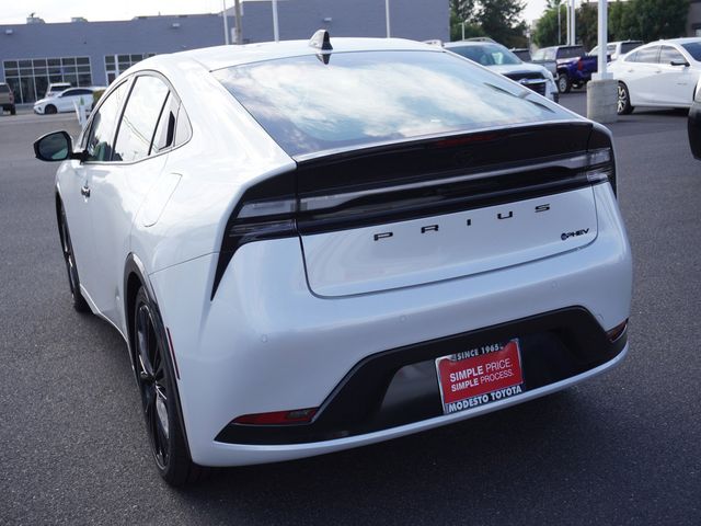 2026 Toyota Prius Plug-in Hybrid Nightshade - Photo 7