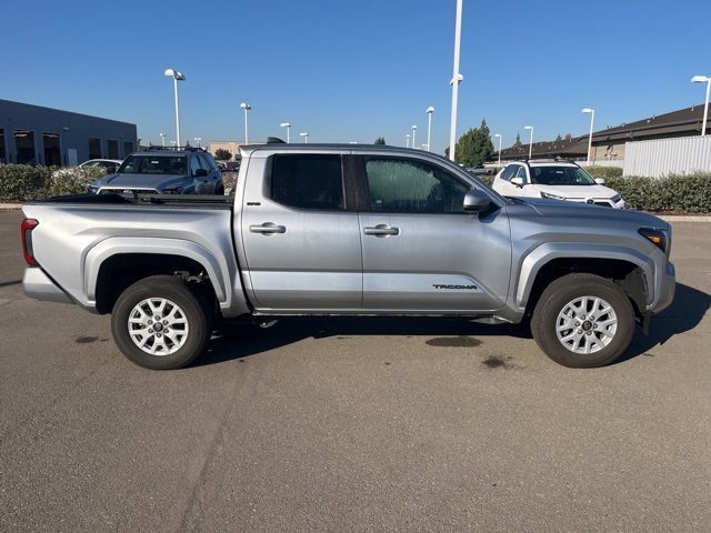 2025 Toyota Tacoma photo 4