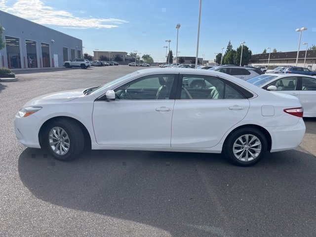 2017 Toyota Camry XLE XSE photo 3
