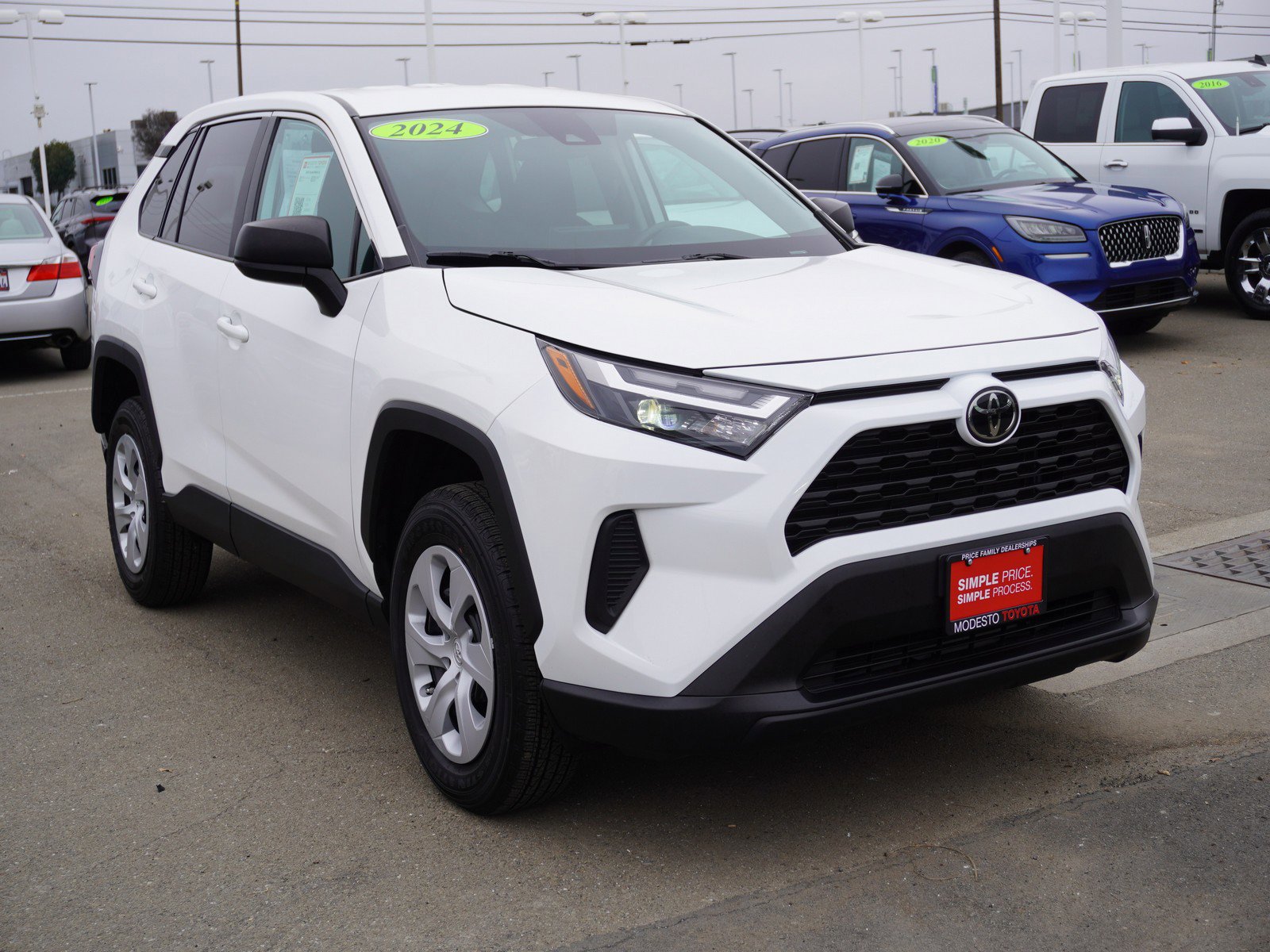 2024 Toyota RAV4 LE