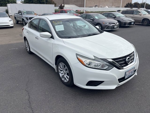 2017 Nissan Altima 2.5 photo 3