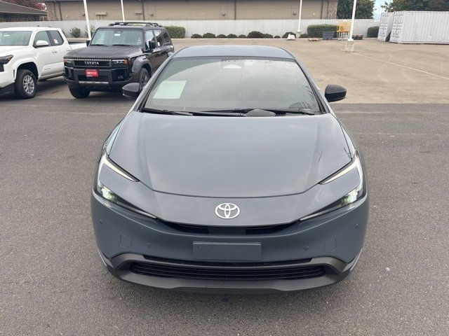 2024 Toyota Prius LE photo 2