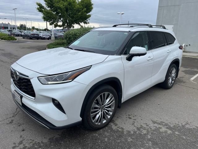 2024 Toyota Highlander SUV 