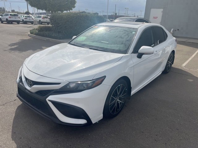 2023 Toyota Camry SE photo 3