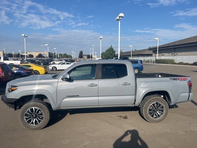 2020 Toyota Tacoma Double Cab photo 4