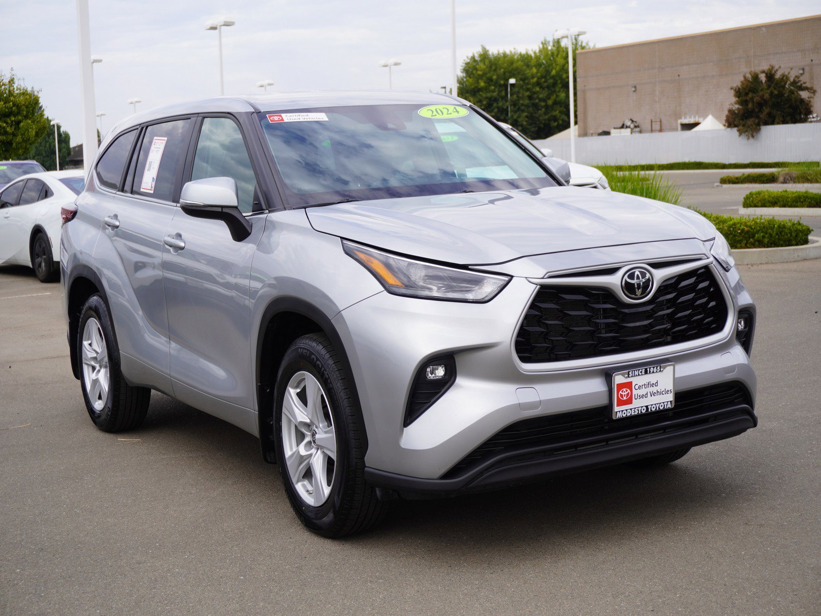 2024 Toyota Highlander SUV 