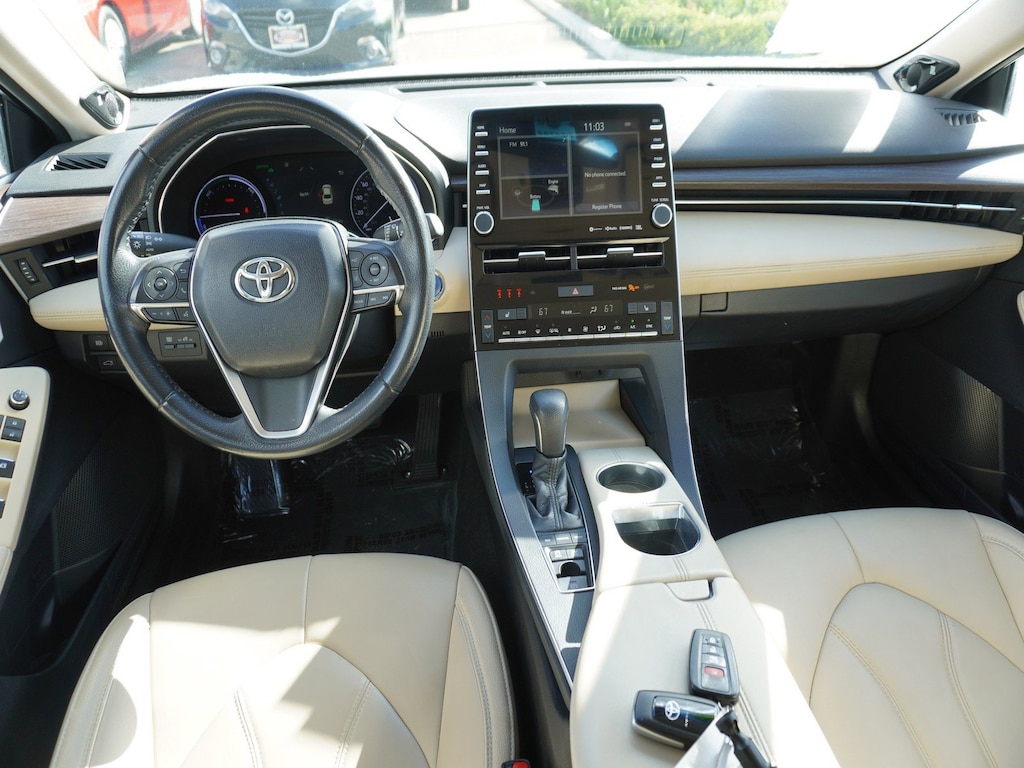 Certified 2019 Toyota Avalon Hybrid XLE Sedan