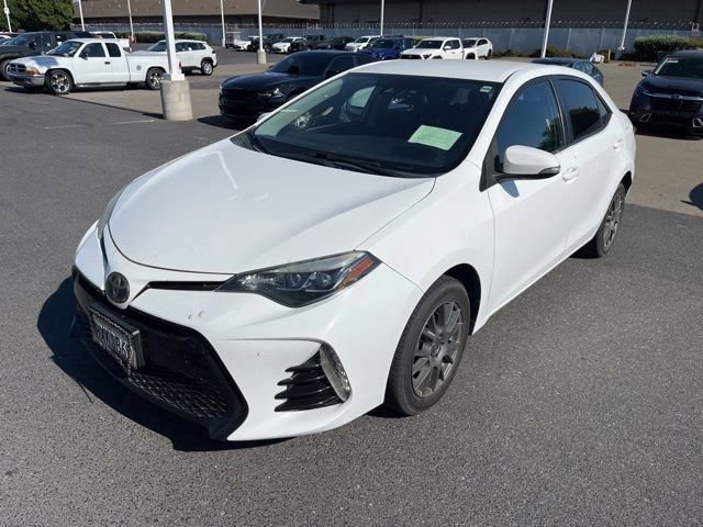 2017 Toyota Corolla SE AT's photo