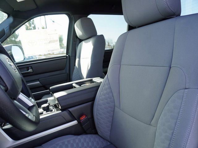 2025 Toyota Tundra SR5 - Photo 23