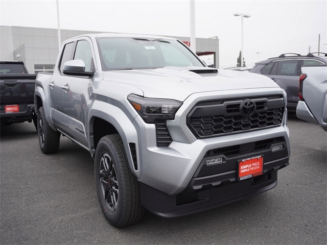 2026 Toyota Tacoma TRD Sport's photo