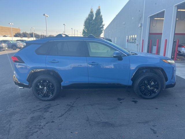 2022 Toyota RAV4 Hybrid SE photo 4